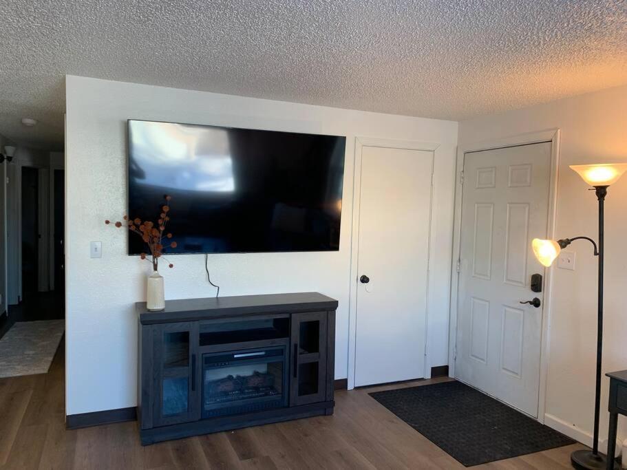 Newly Remodeled Relaxing Stay Near Downtown Fairbanks Exterior photo